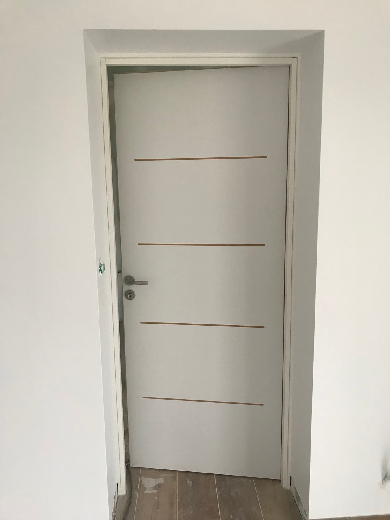 Porte intérieure et circulation.