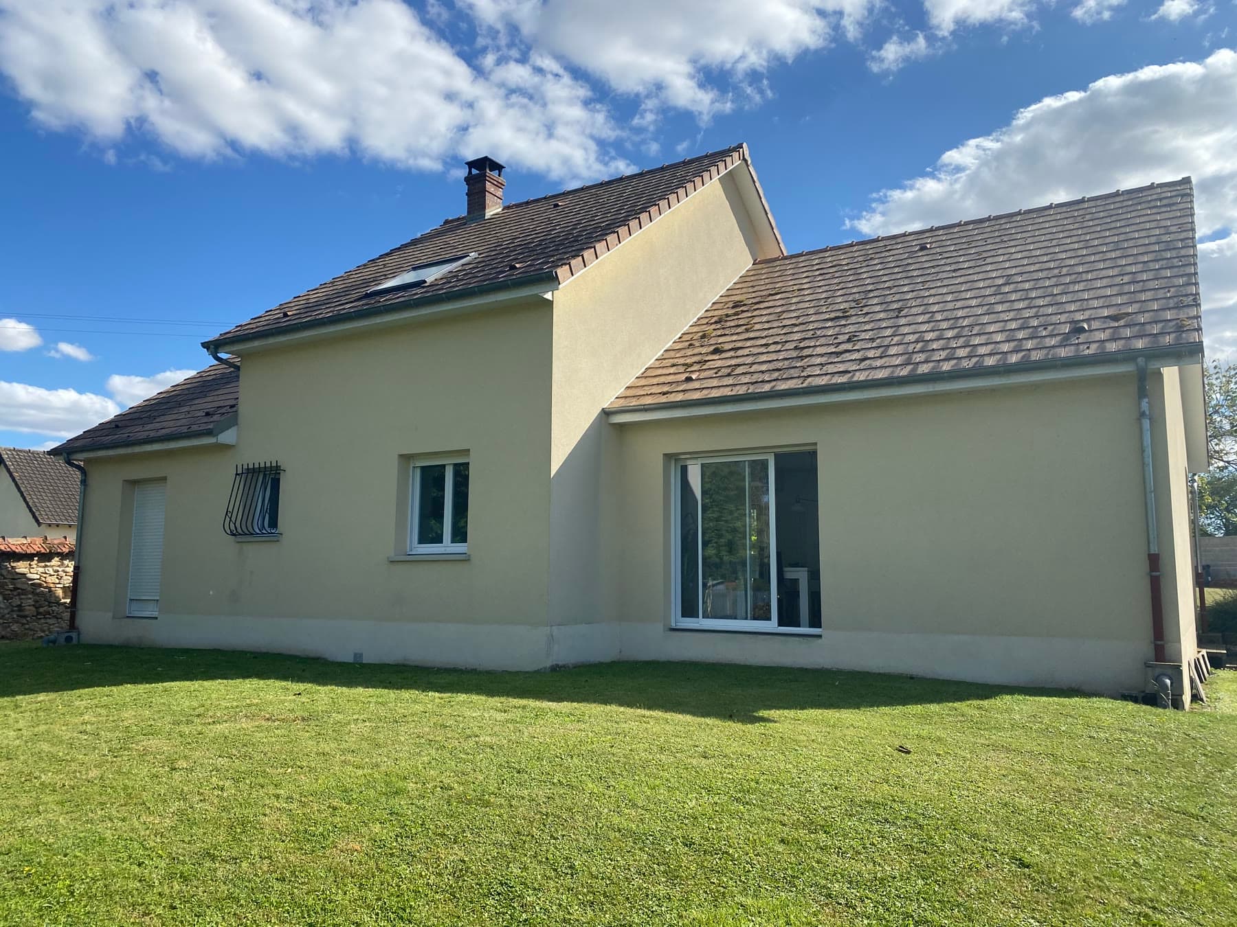 Extension sous toiture traditionnelle à Saint-Aubin