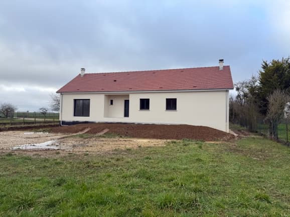 Maison sur sous-sol complet à Molins-sur-Aube, vue 3