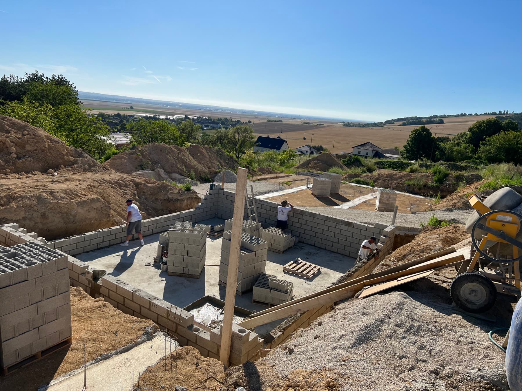 Préparation du plancher au-dessus du sous-sol.