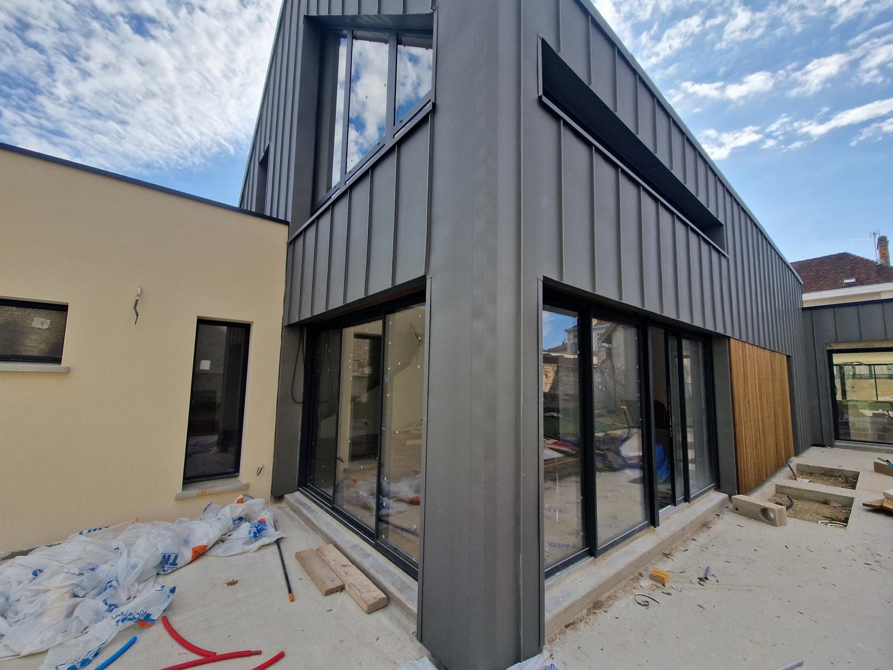 Extension contemporaine à Troyes
