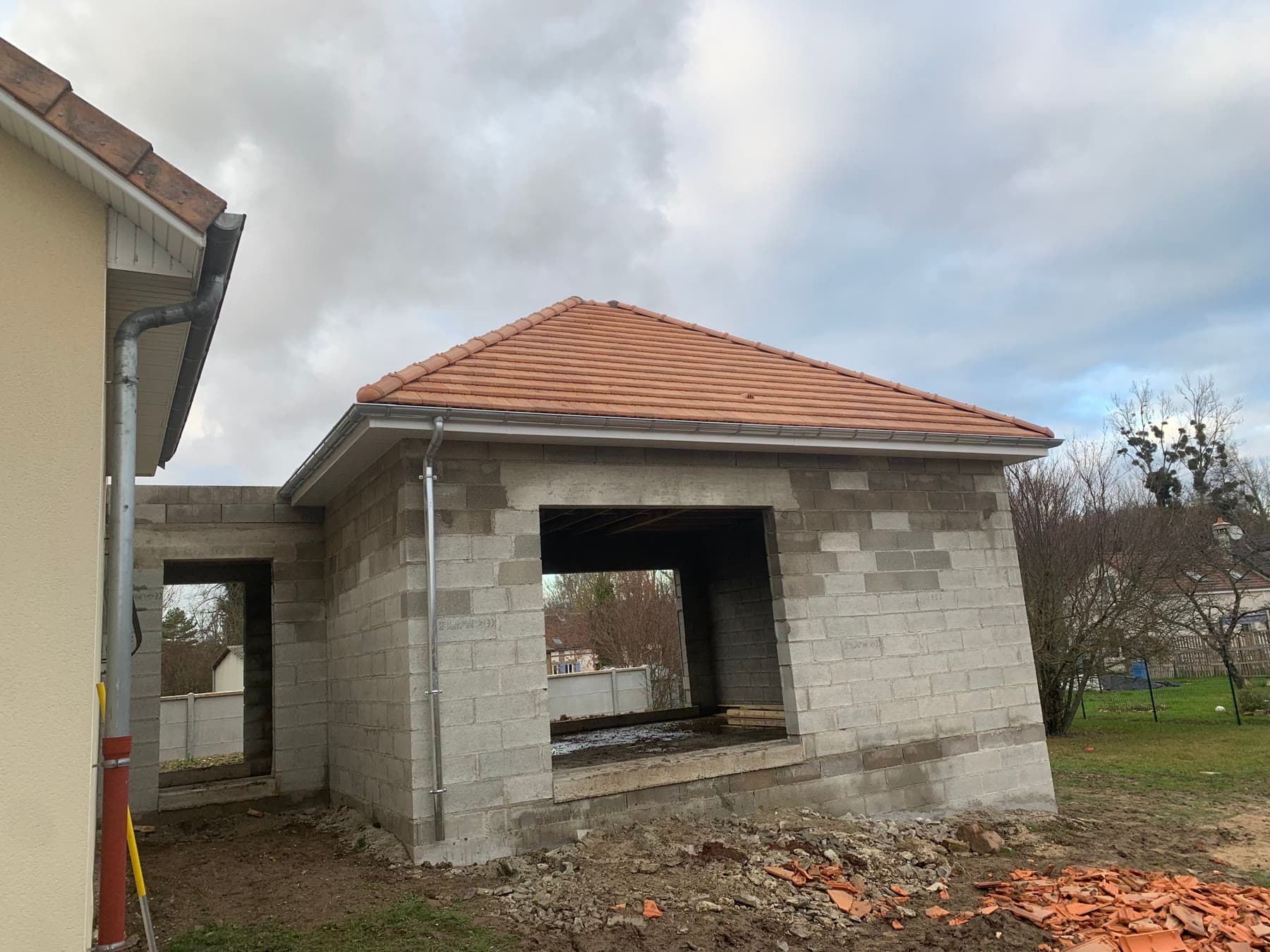Élévation de la maçonnerie de l’extension.