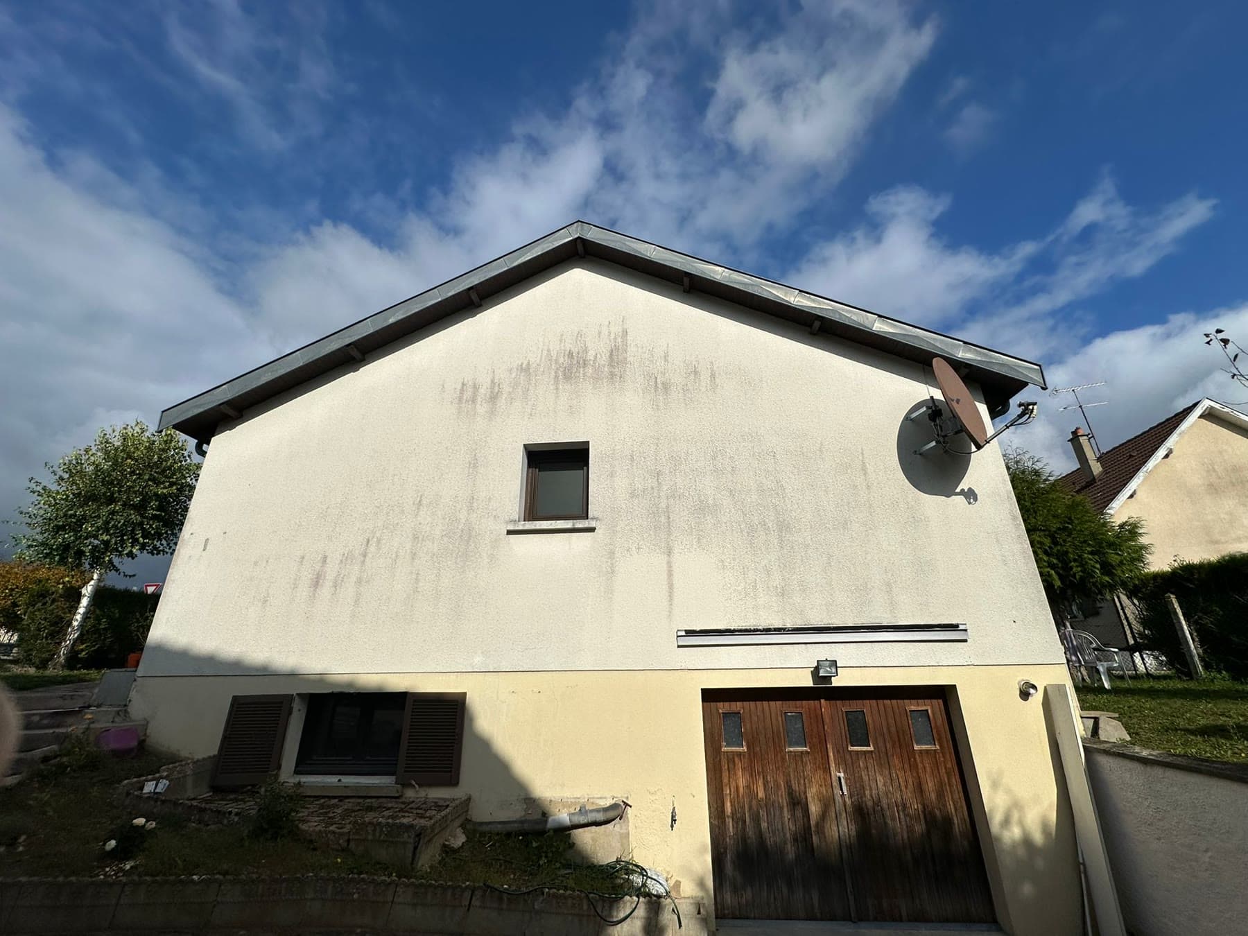 Façade avant les travaux d’isolation extérieure.